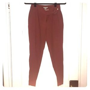 H&M’s trousers in Color Rose, size 4